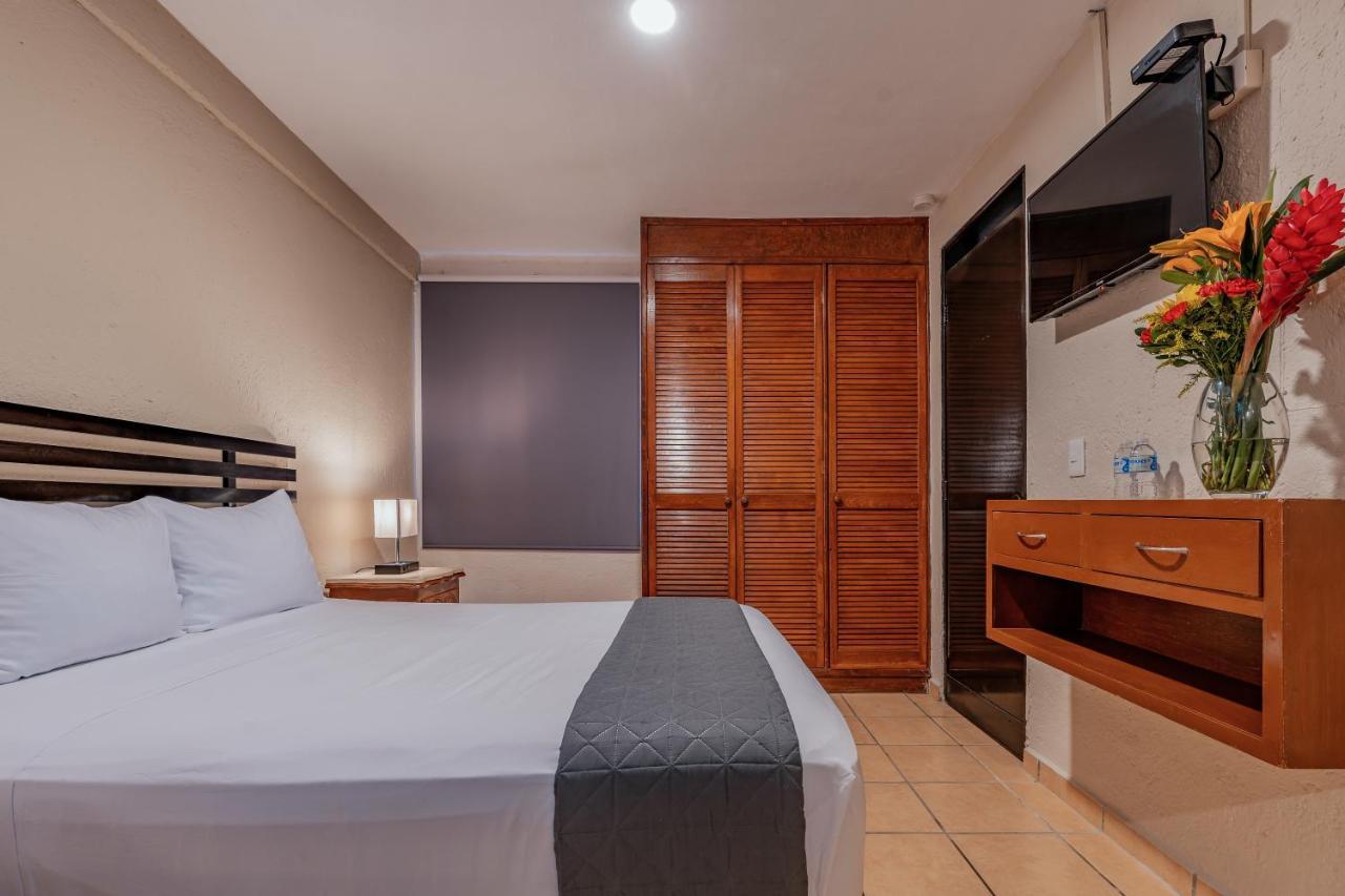 Hotel Brisas 5A Av, Playa Del Carmen Esterno foto