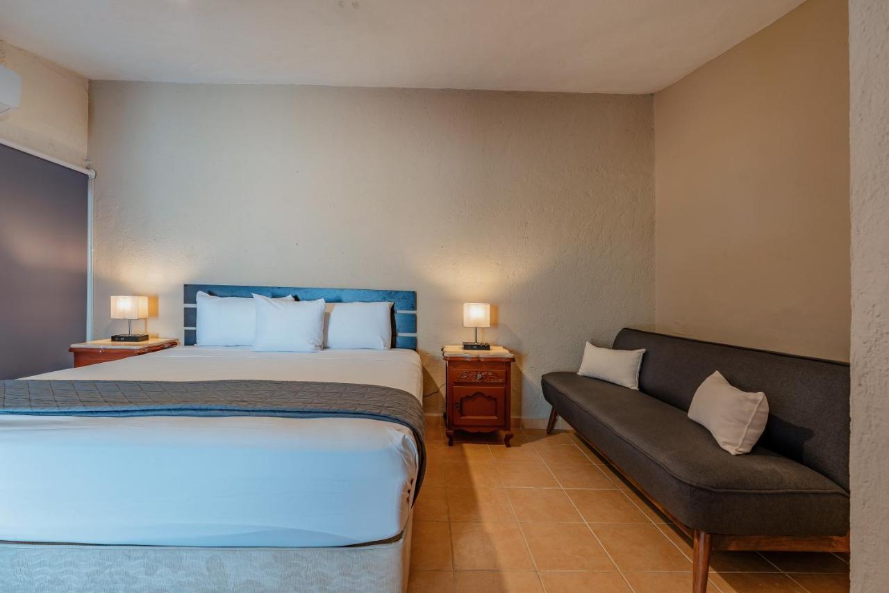 Hotel Brisas 5A Av, Playa Del Carmen Esterno foto