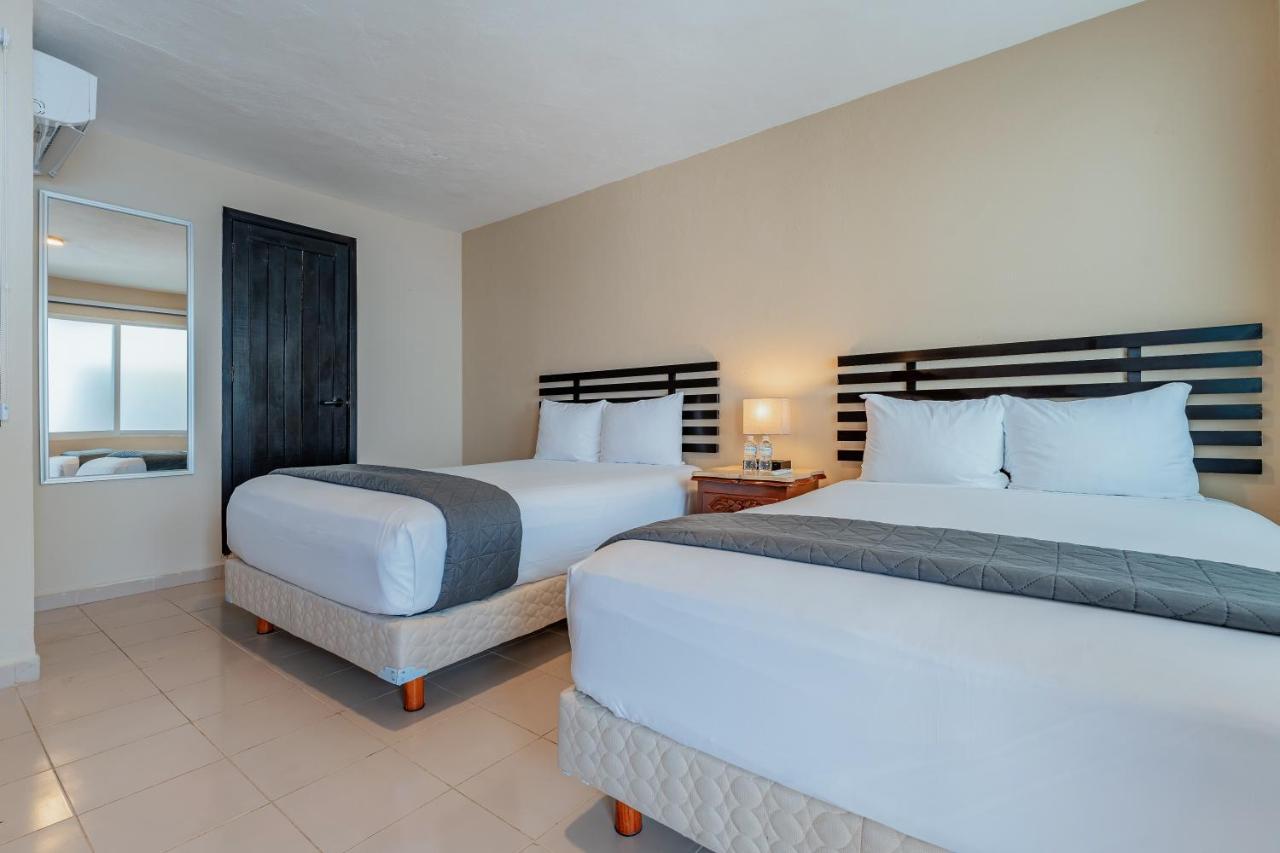 Hotel Brisas 5A Av, Playa Del Carmen Esterno foto